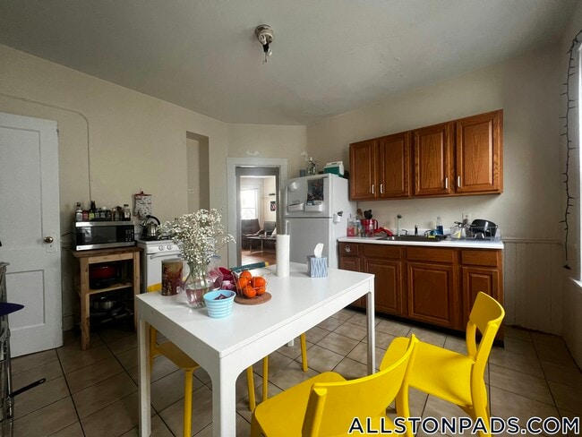 Photo - 5 Harvard Ter Unit 3