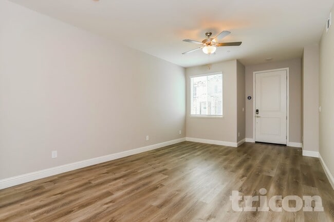 Photo - 2567 Gold Brk St