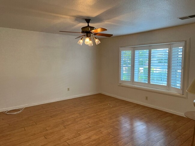 Photo - Immaculate 3 bedroom on a court!