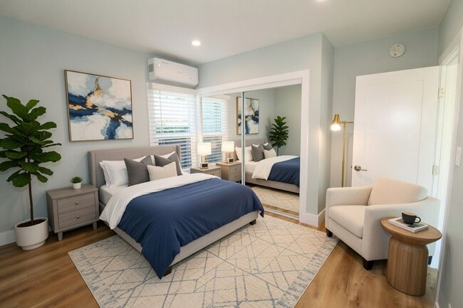 Photo - Santa Monica House with Huge Yard on Walking Street Blocks to Beach