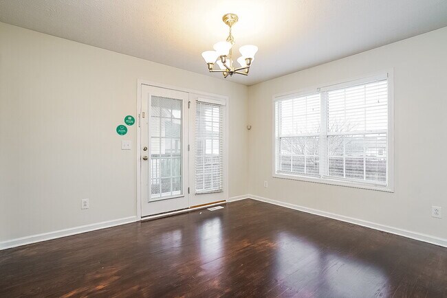 Photo - 2496 Oak Hill Dr