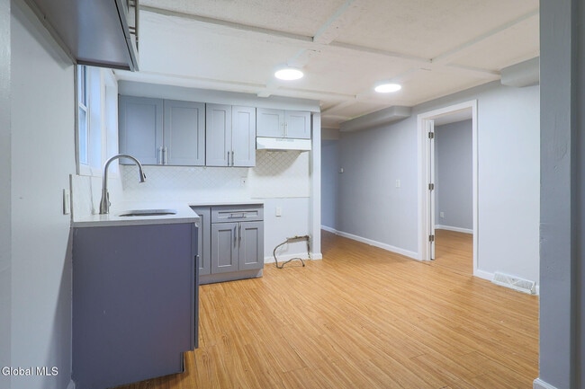 Photo - 111 Duane Ave Unit 1