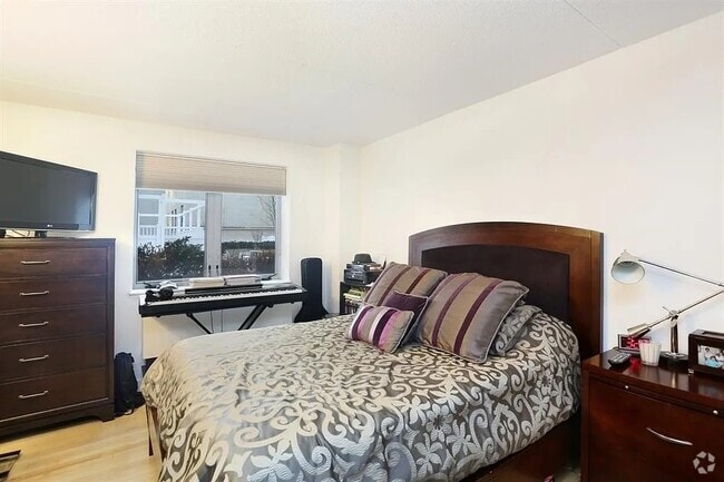 Building Photo - 53 Boerum Pl Unit 10K Rental