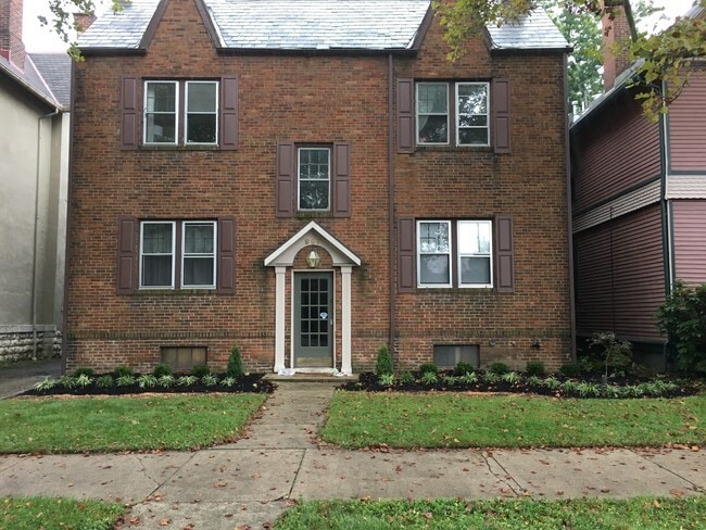 Building Photo - 997 Neil Ave Unit #2