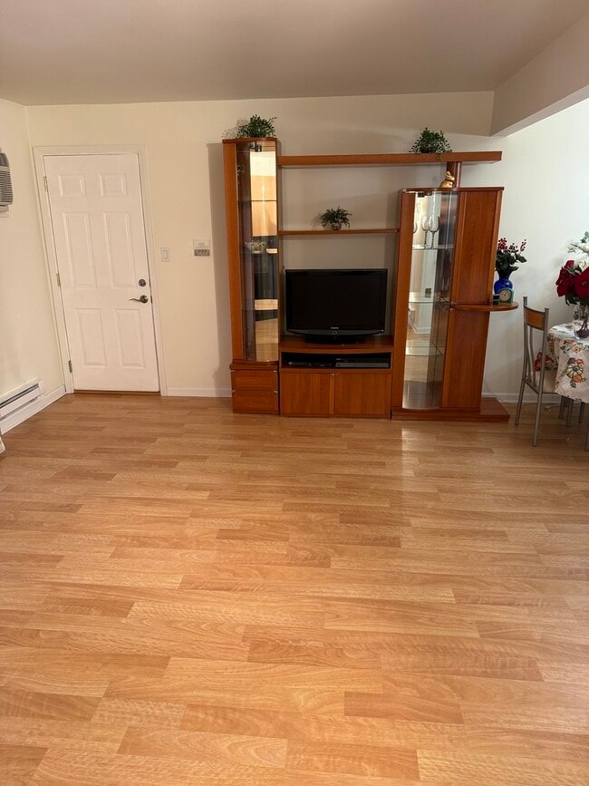 Photo - 456 E Spruce Dr