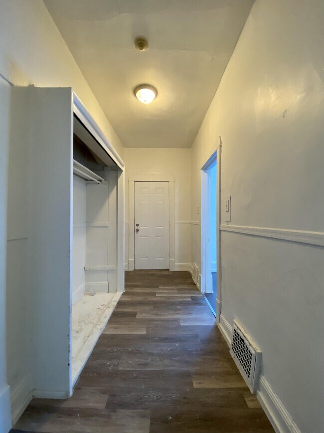 Photo - 550 Alfred Ave Unit 1