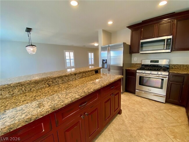 Photo - 920 Lord Crewe St