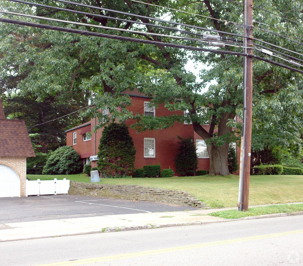 Photo - 1357 14th St NW