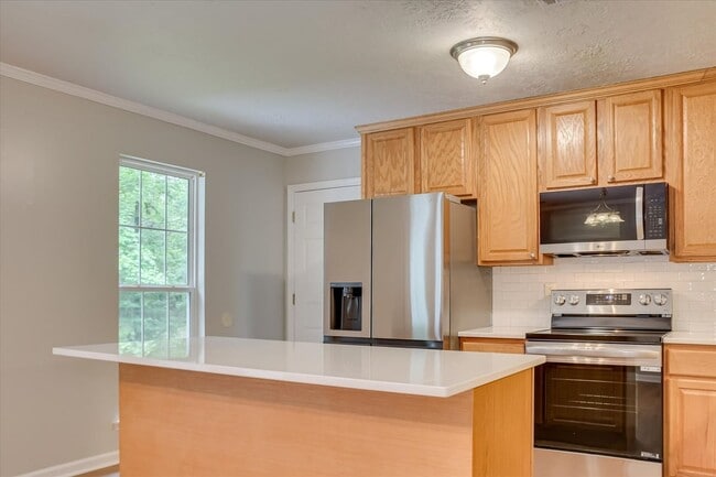 Photo - 746 Hamilton Rd