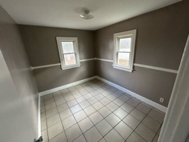 Photo - 4884-4886 N 18th St. (Duplex) Unidad 4884 Lower