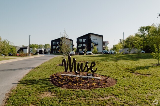 Building Photo - Muse Bowling Green Rental