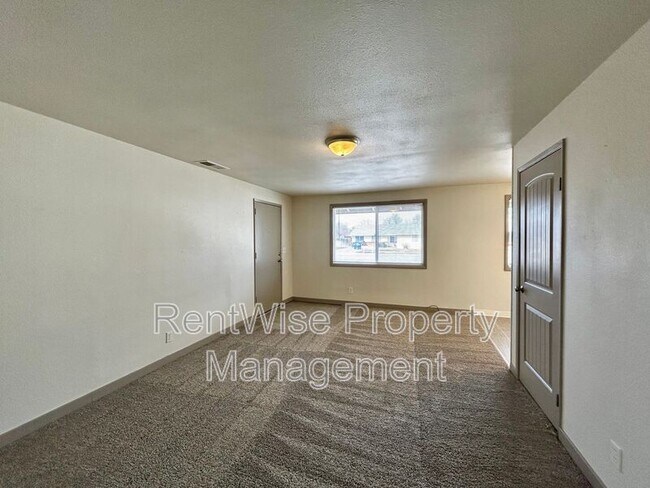 Photo - 1501 W Maple Ave Unidad A