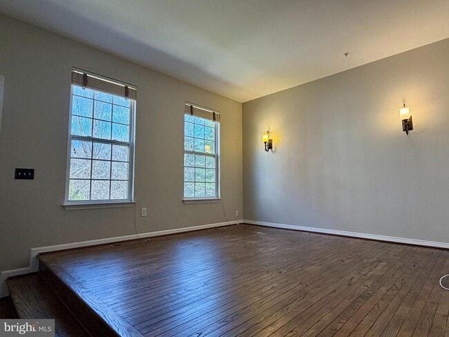 Building Photo - 6036 Helmsman Way