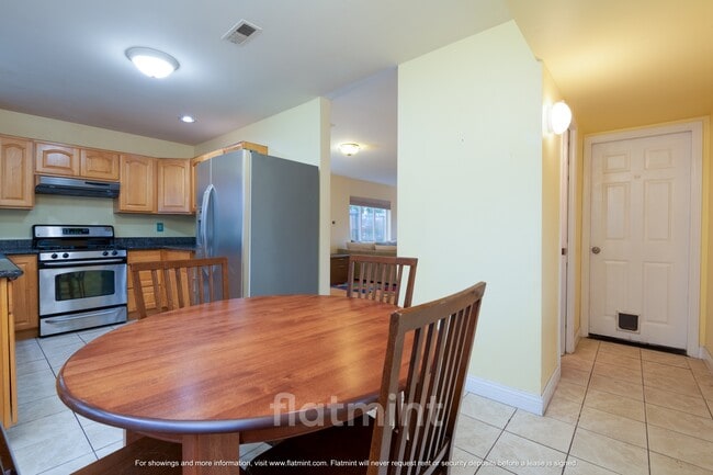 Photo - 1728 26th Ave S