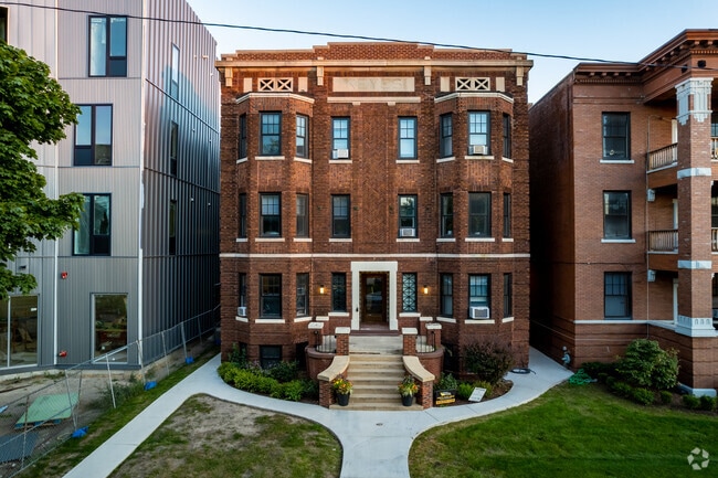 The Keyes Apartments