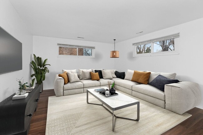 1319 Highland Ave