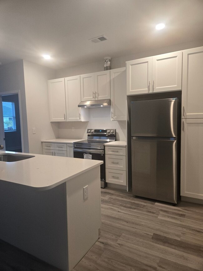 Building Photo - 2755 Monaca Dr