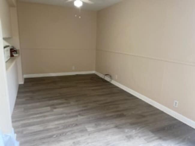 Photo - 260 W Van Fleet Dr
