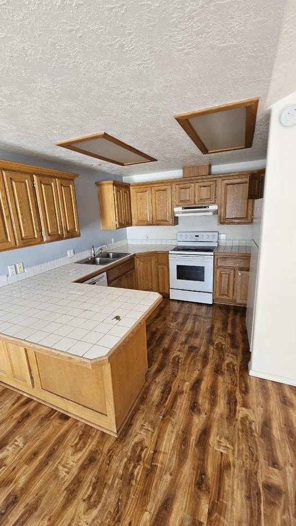 Photo - 116-01 CFLP Unit 116-01-2565