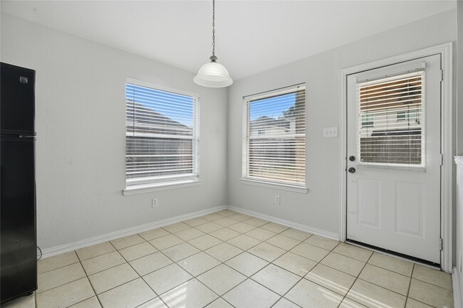 Photo - 5755 Lightstone Ln