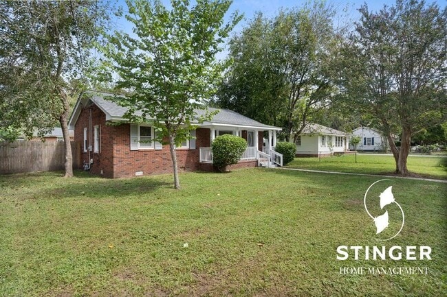 Photo - 2905 Second St