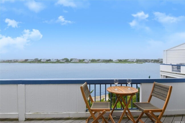 Photo - 256 Dune Rd