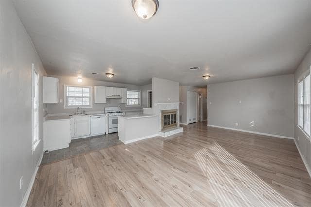 Photo - 5805 Aton Ave