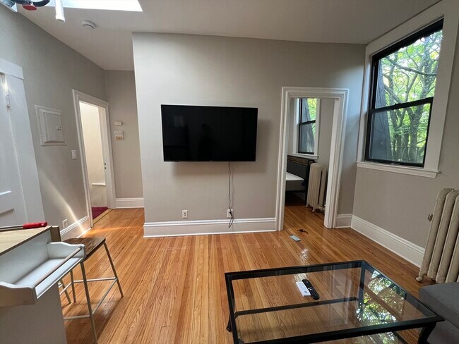 Photo - 141 Arlington St Unit 6