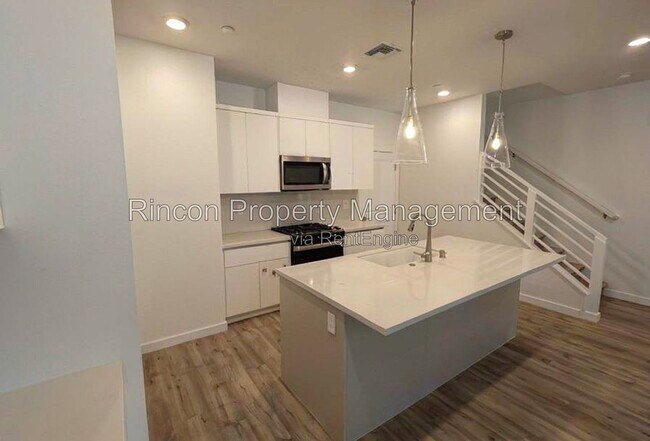 2406 Haley Pt Dr Unidad 102