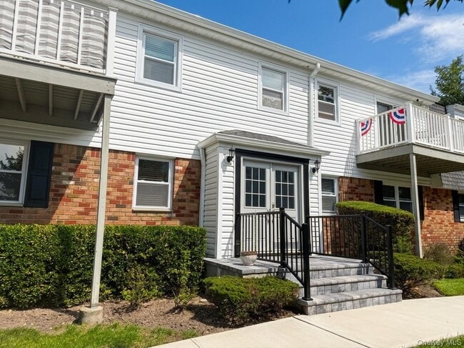 Photo - 260 Waverly Ave Unit 56