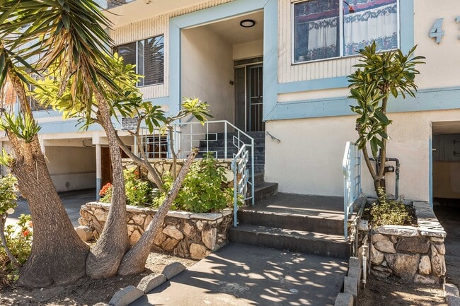 Photo - 439 S Catalina Street