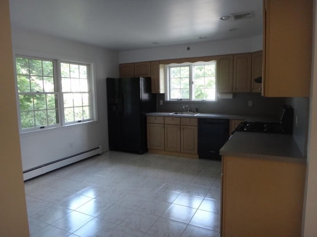 Bright, sunny Eat-in kitchen - 53 Prince St Apartamentos Unidad 2 FL