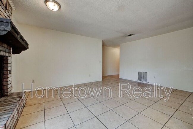 Photo - 1109 NE 5th Terrace