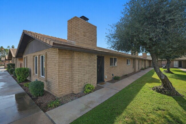 Photo - 2015 E Southern Ave