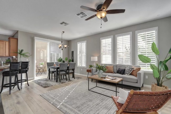 Photo - 174 Talmont Cir