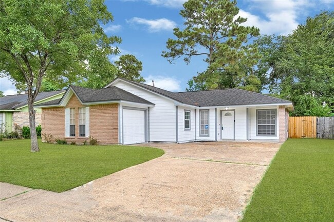 Building Photo - 20026 Faye Oaks Dr Rental