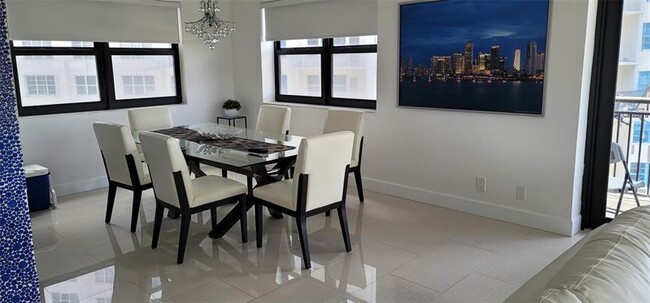 Photo - 3800 Galt Ocean Dr Unidad 811