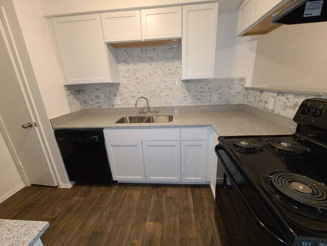 Photo - West Wind Apartments