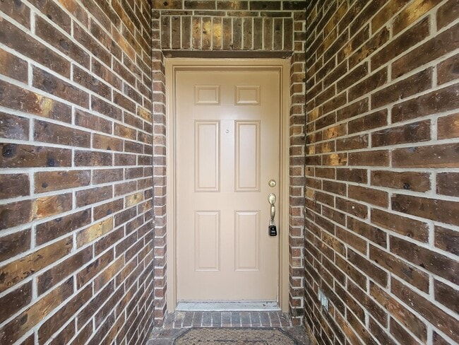 Photo - 4543 Stolz Trail