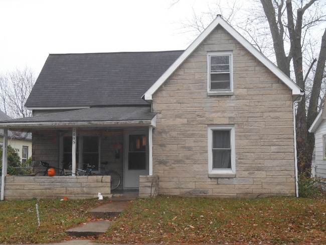 1005 W 6th St