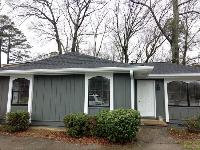 4 bedroom duplex-East Ridge