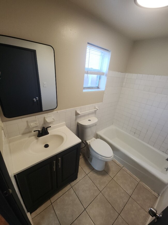 Photo - 9921 Sloane Square Unidad 9957D