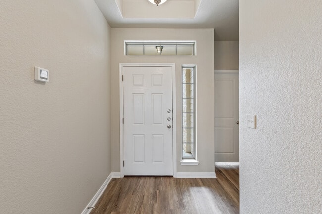 Photo - 607 Parkfield Ln