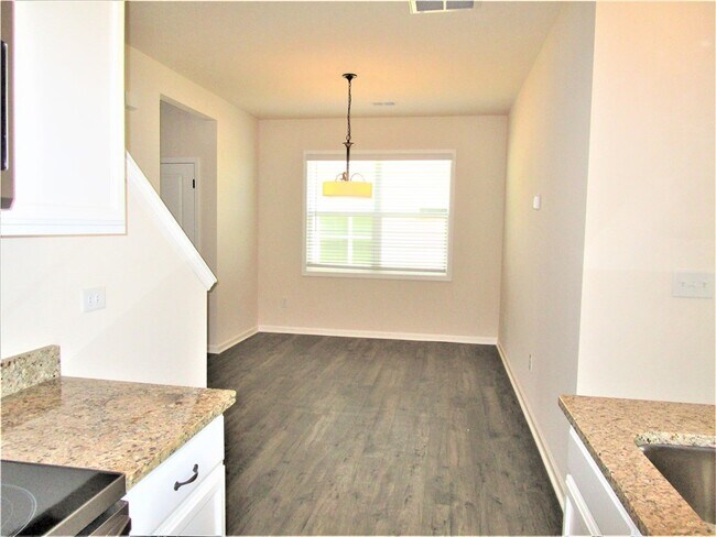 Photo - 215 Scenic Rd