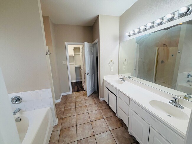 5904 Blackmon Ct
