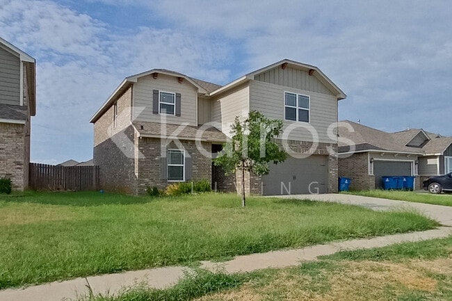 Photo - 905 NW 4th St