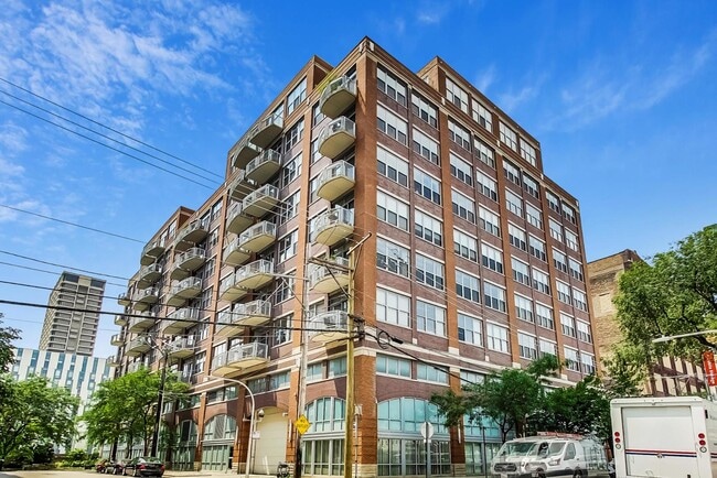 Building Photo - 933 W Van Buren St Unit 616 Rental