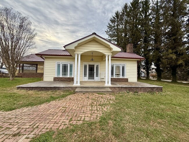 Building Photo - 2703 Old Spartanburg Rd