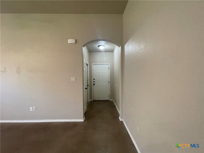 Photo - 758 Saengerhalle Rd