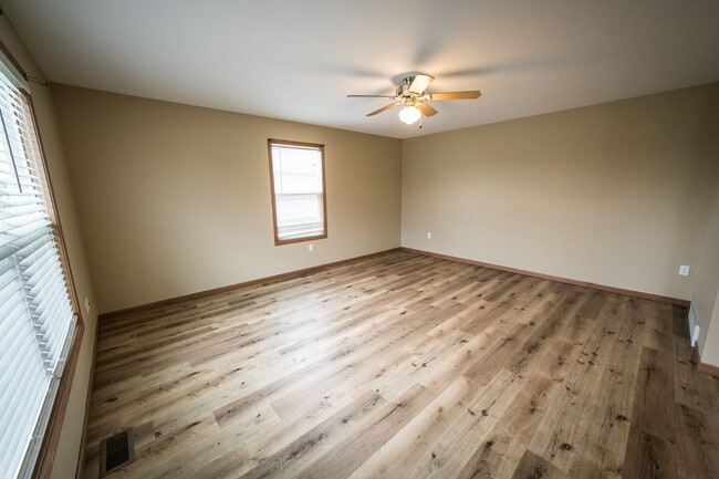 1842 S Rhode Island Ct